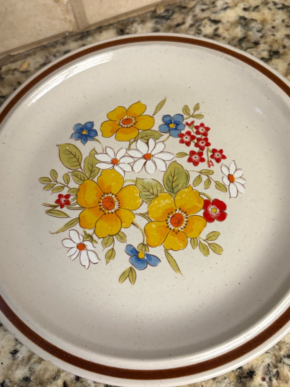 Yellow Floral Stoneware Dinner Plate - Classic Floral Dinnerware